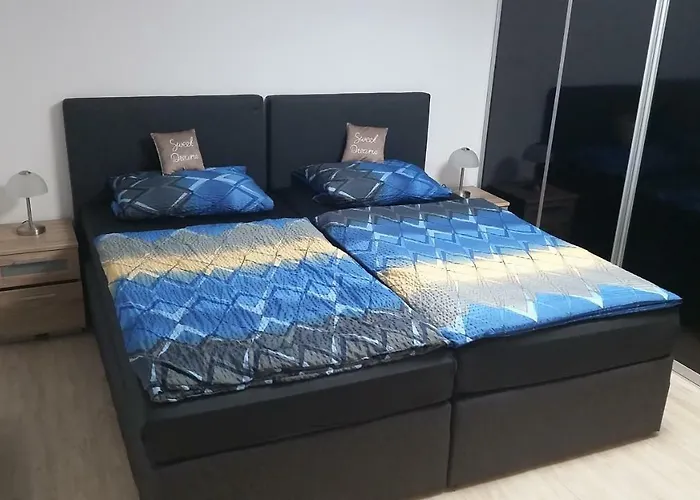 Sandra アパート ホッケンハイム